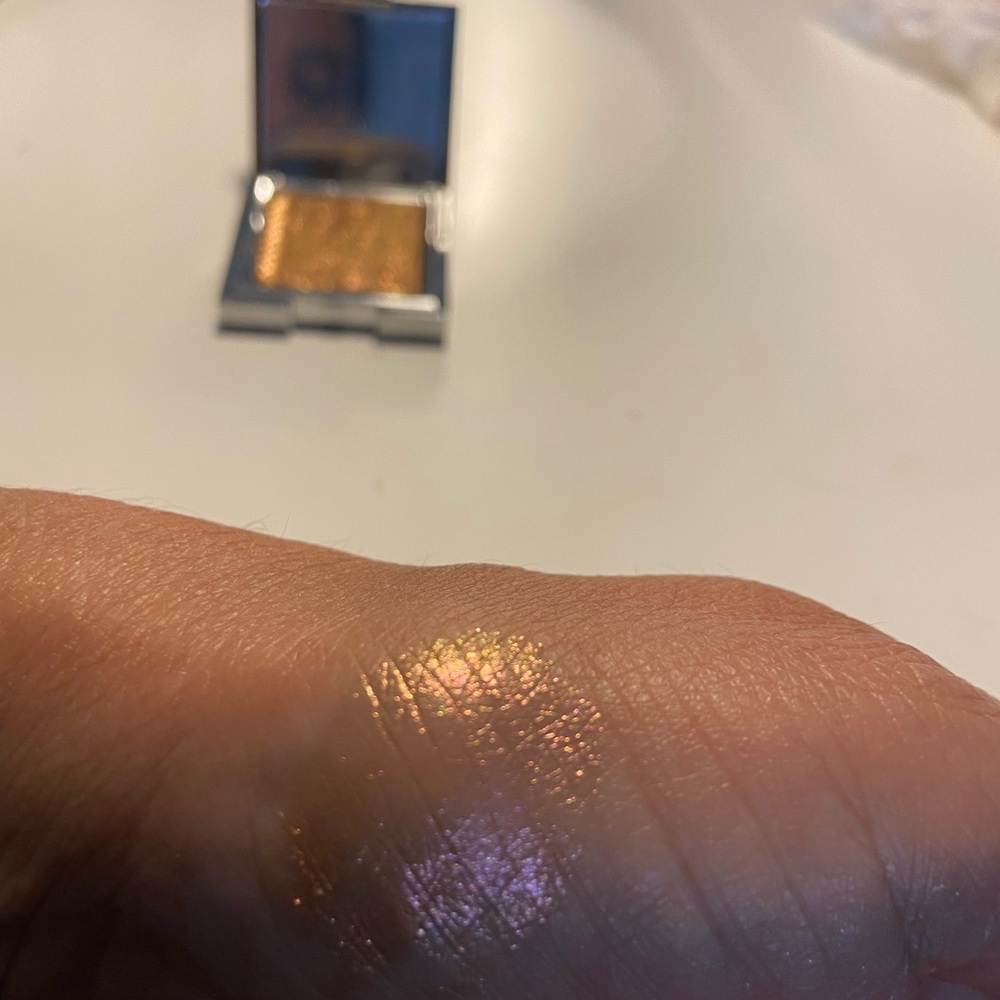Chantecaille Limited Edition and SOLD OUT Sole Luminescent Eyeshadow
